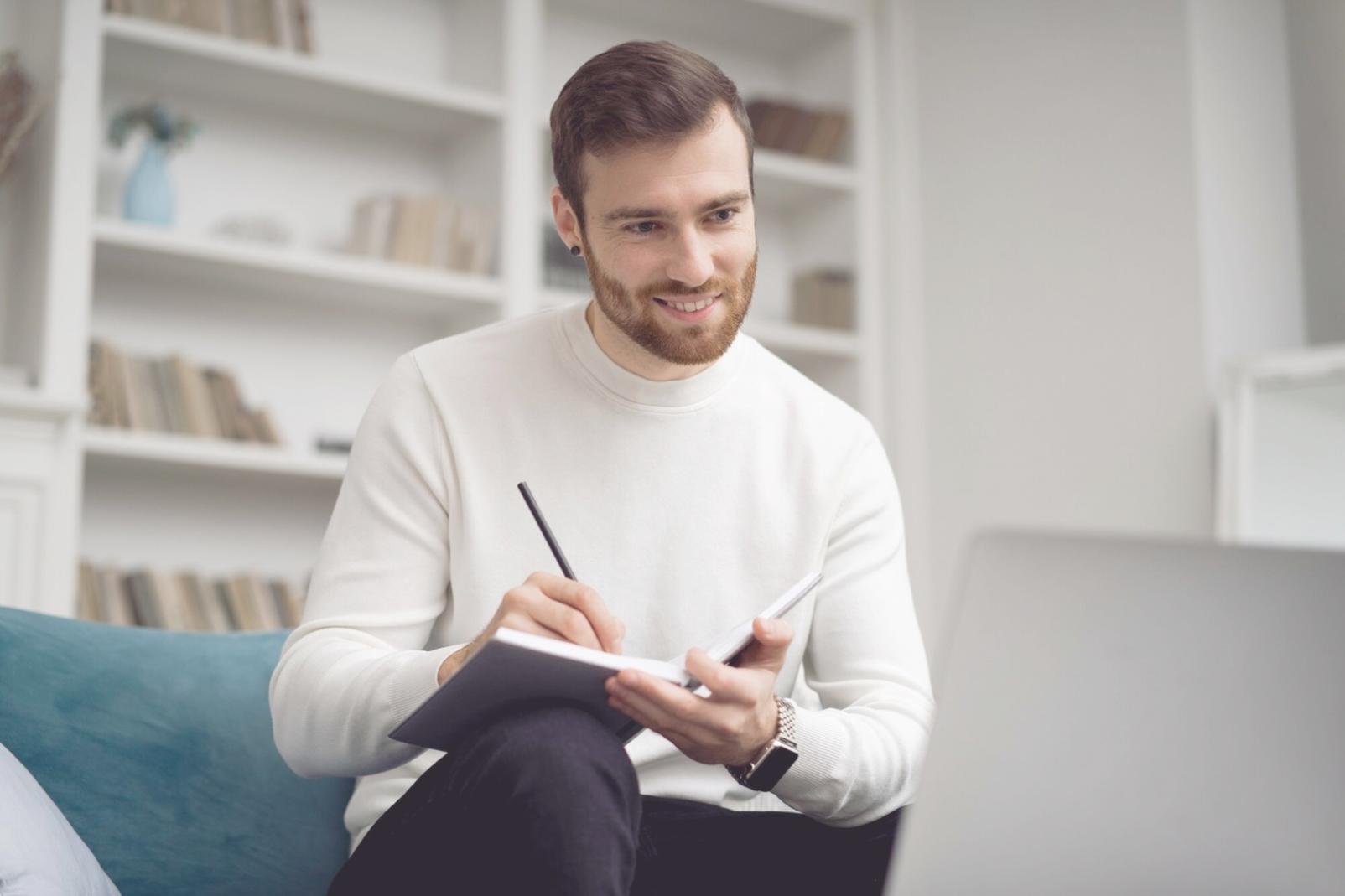 Ambiente de desarrollo colaborativo con múltiples estaciones de trabajo